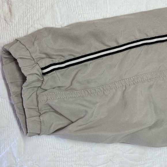 Banana Republic tan jogger. - Picture 2 of 5